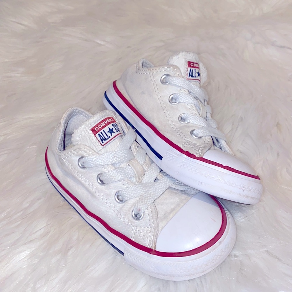 Converse size 7
